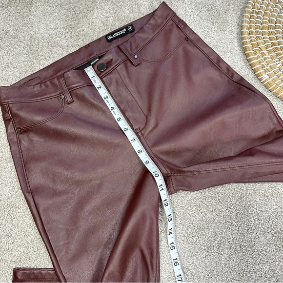 SOLD | Blank NYC Vegan Soft Leather Pants Mid-Rise Skinny Fit in Oxblood Size 30 - Picture 13 of 15